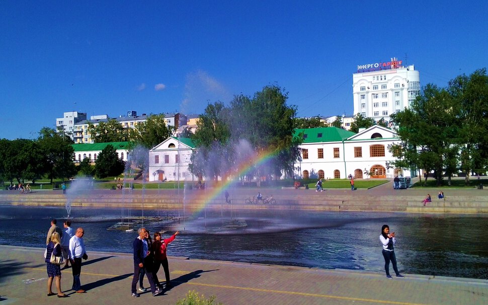 Радугу рукой достать