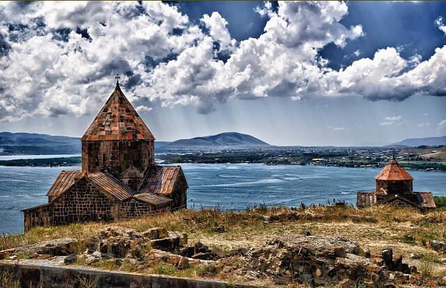 Озеро Севан и Монастырь Севанаванк, Армения