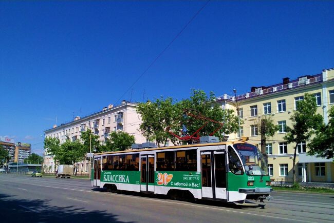 Город и трамвай