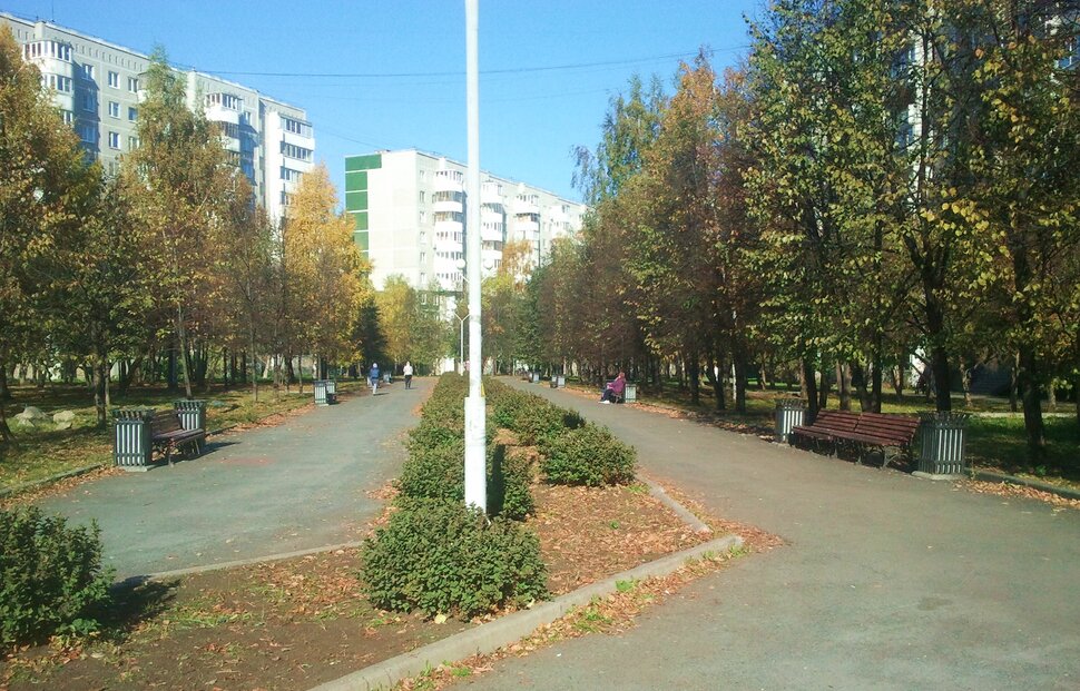 По бульвару