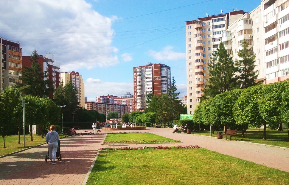 По бульвару