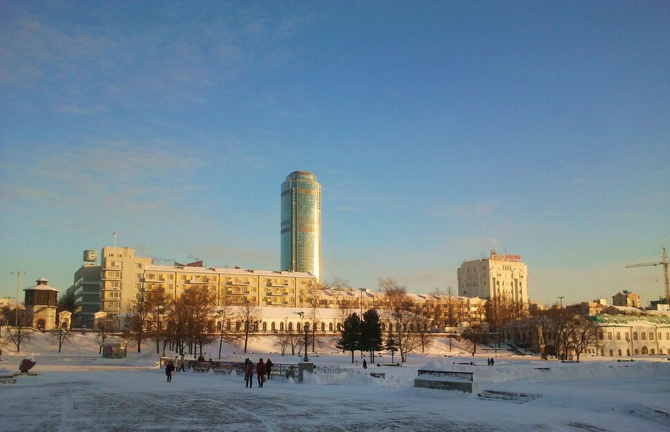 Под низким зимним солнышком