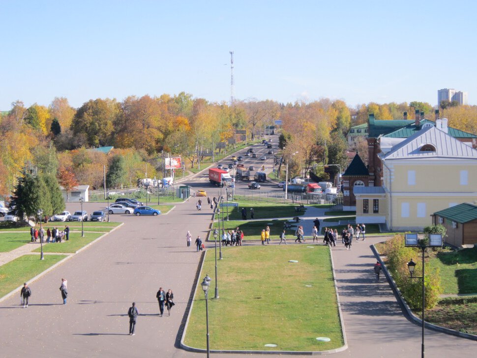 В окрестностях монастыря