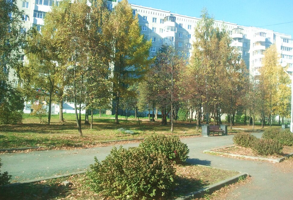 По бульвару