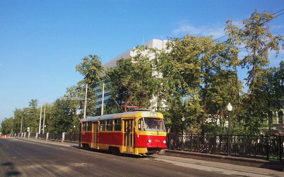 По главному проспекту