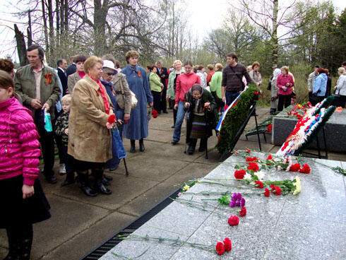 Поклонимся подвигу погибших...