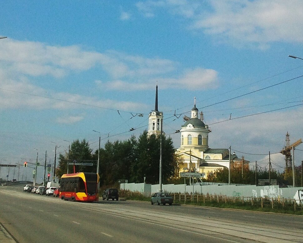 По проспекту