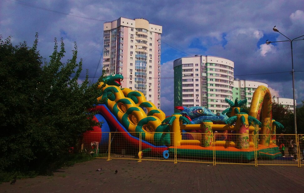 В парке летом
