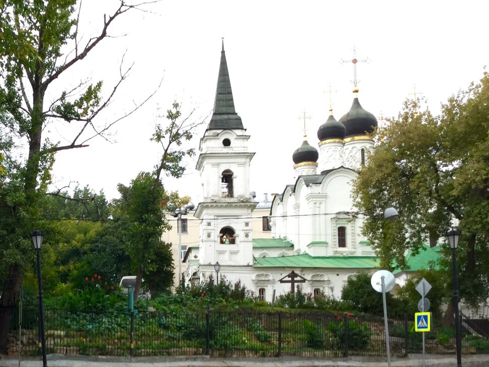 Черное и белое в храмовой архитектуре