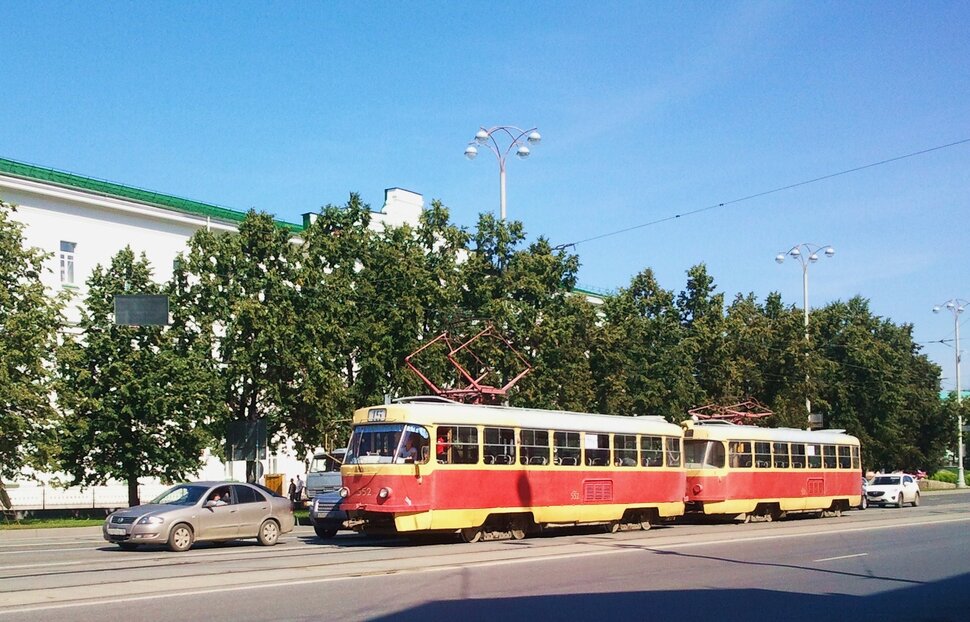 По главному проспекту
