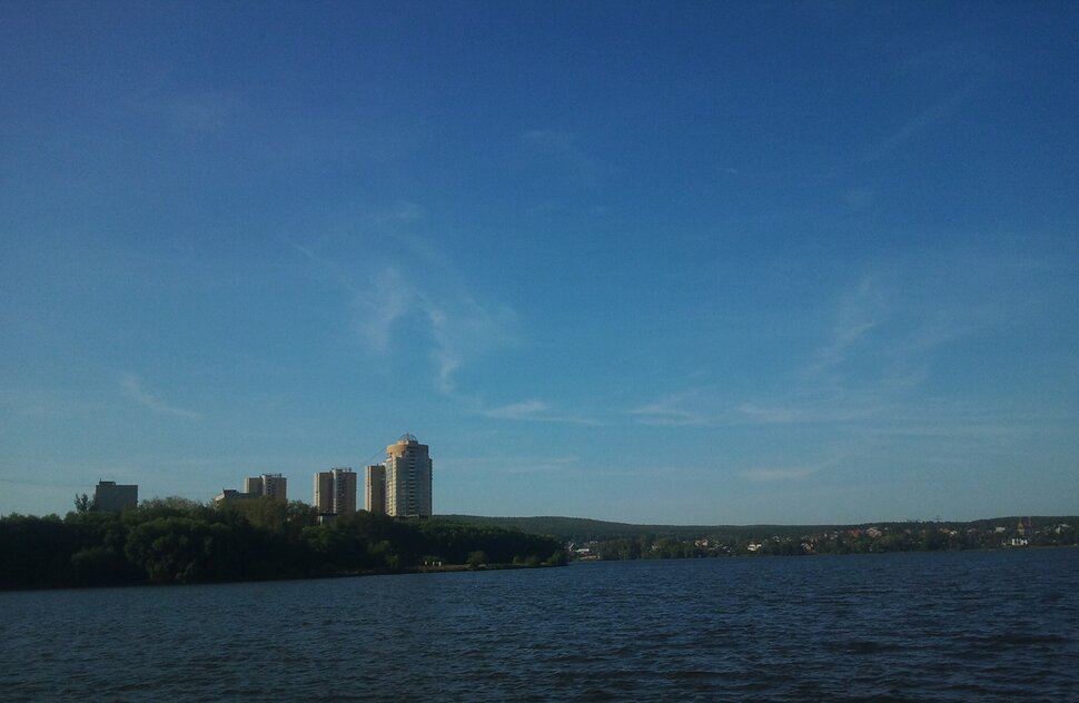 В сентябре у реки