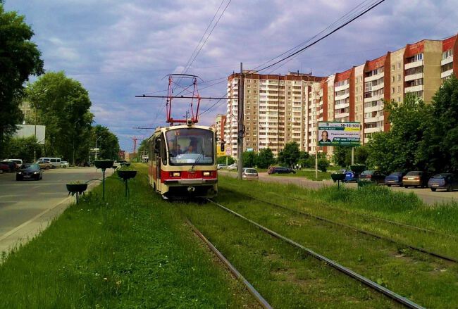 На трамвае по городу