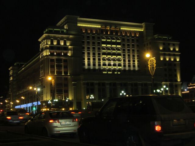Ночь. Гостиница Москва