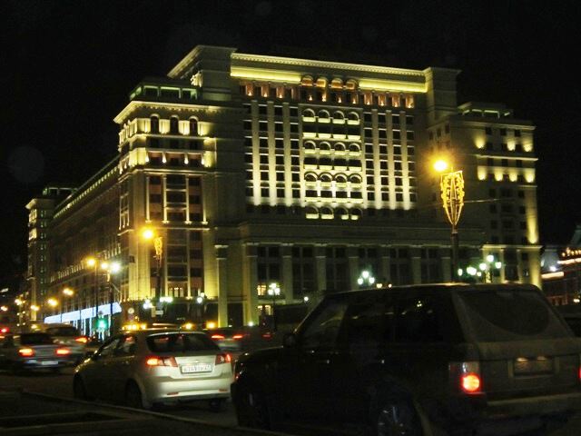 Ночь. Гостиница Москва