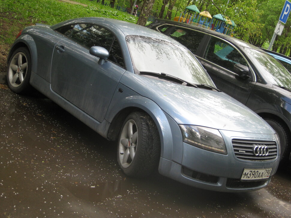 Автомобиль Audi