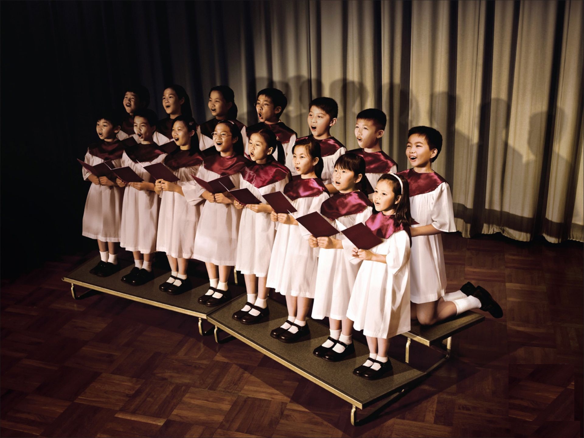 Музыкальная школа пения. Детский хор. Дети поют в Хоре. Пение в Хоре. Хоровое пение дети.