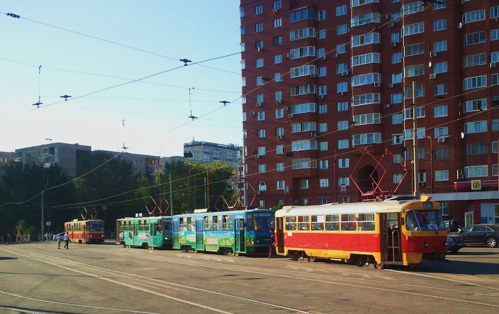 По проспекту