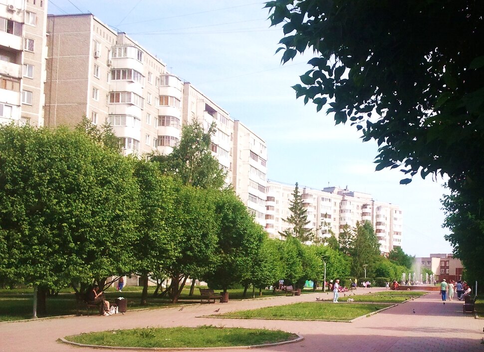 По бульвару
