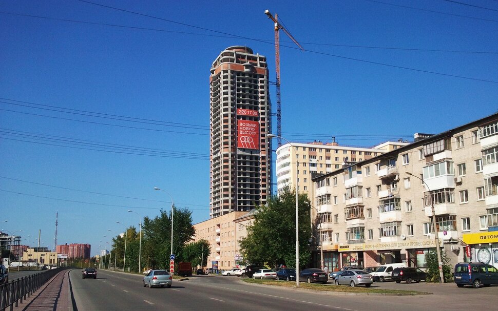 По проспекту