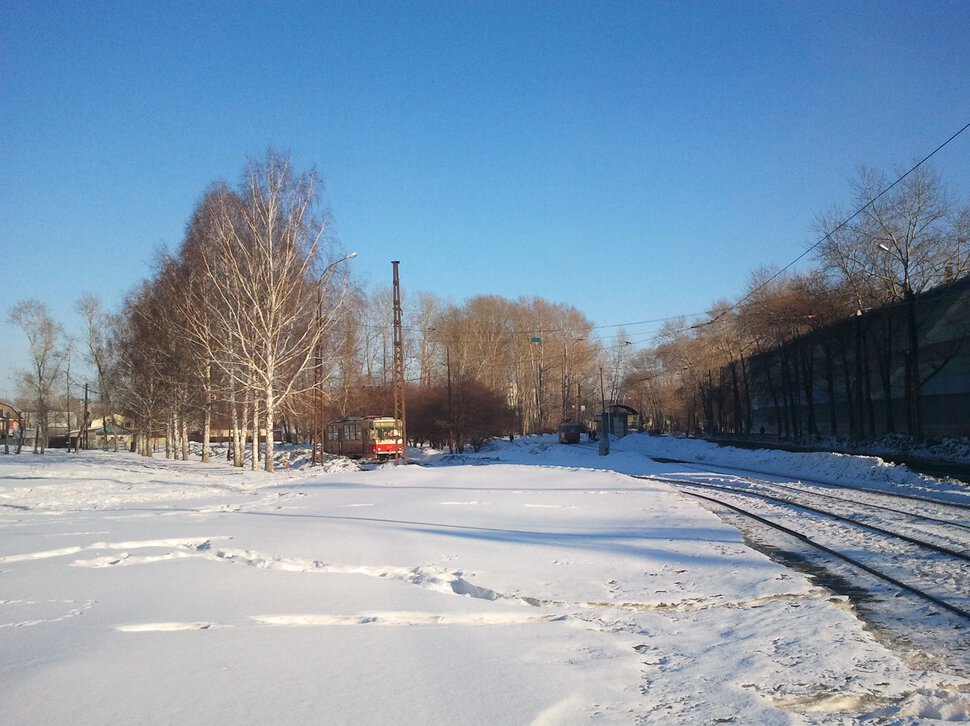 Трамвайчик в снежном поле