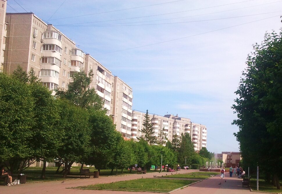 По бульвару