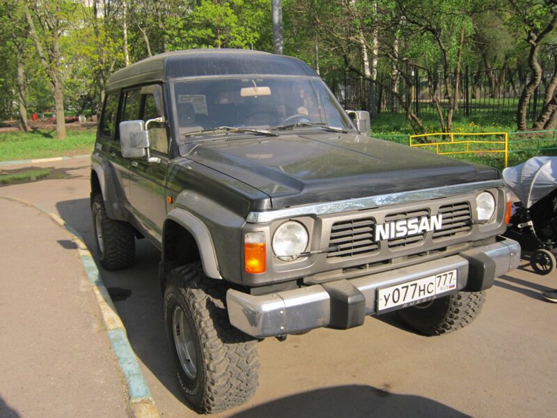 Nissan Safari