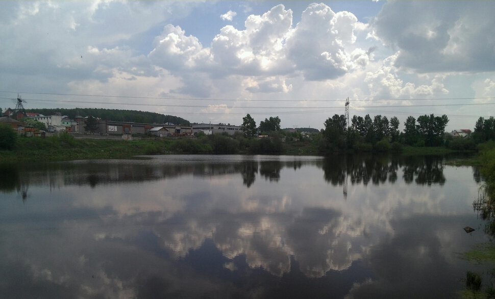 Небо отразилось в реке Патрушиха
