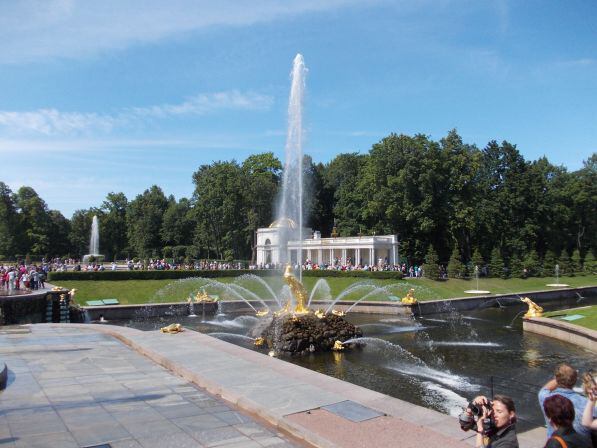 Петергоф - Самсон раздираюший пасть льву