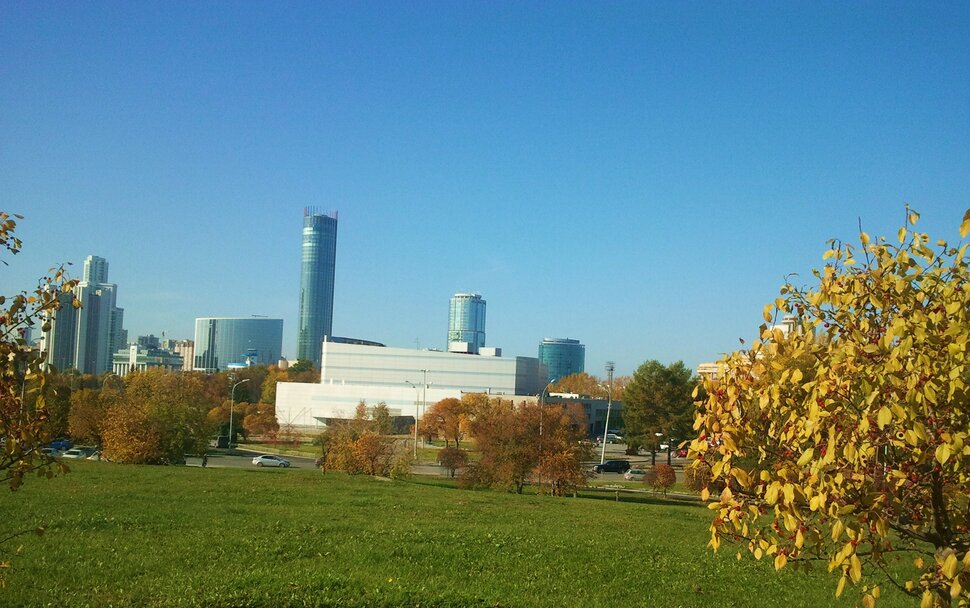 По родному городу