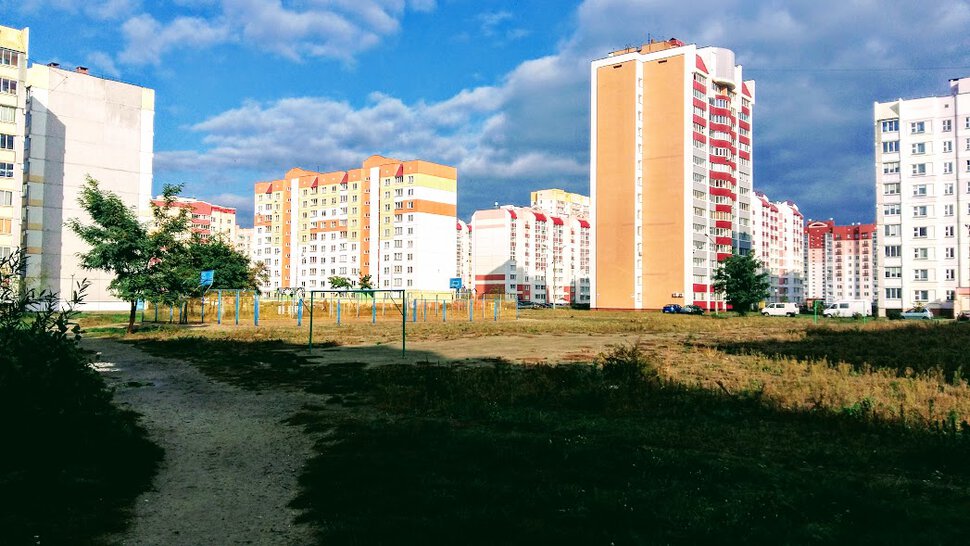 Через дворы