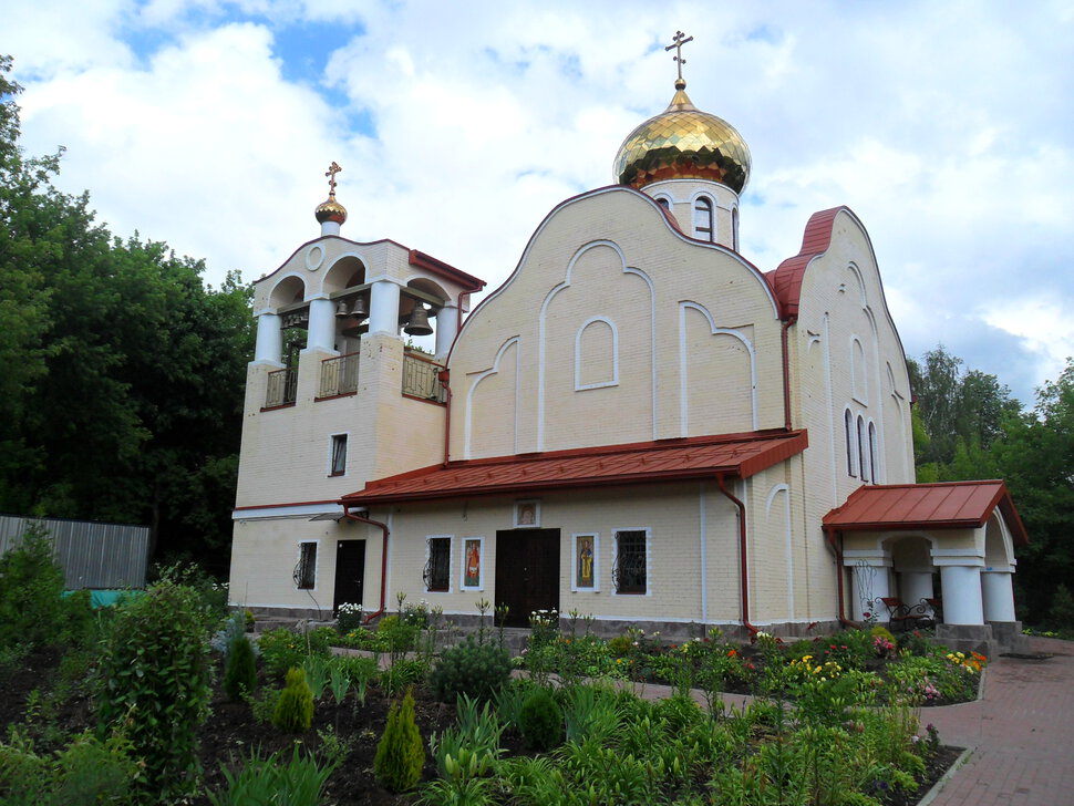Храм св.вмчц. Марины в посёлке Битца