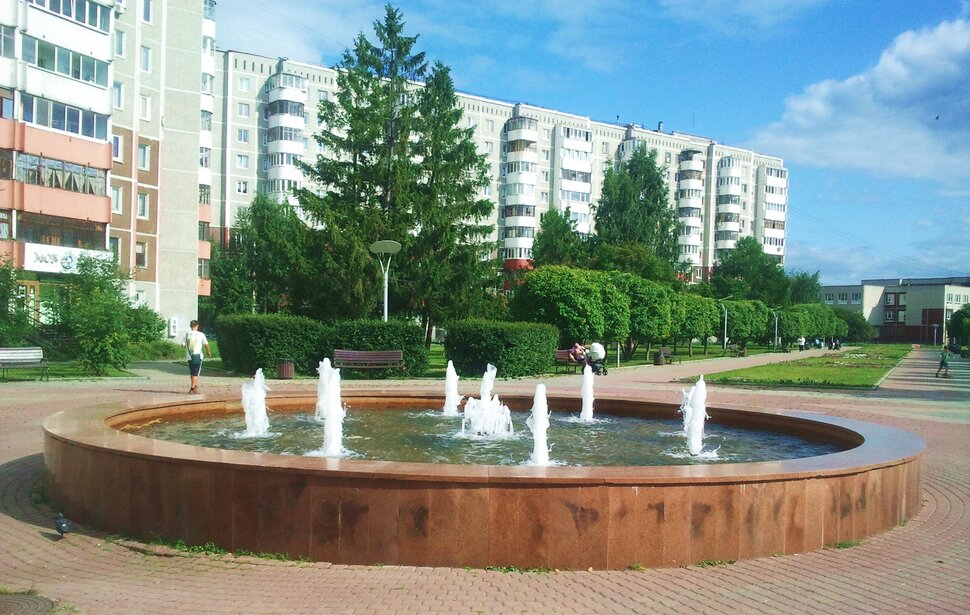 По бульвару