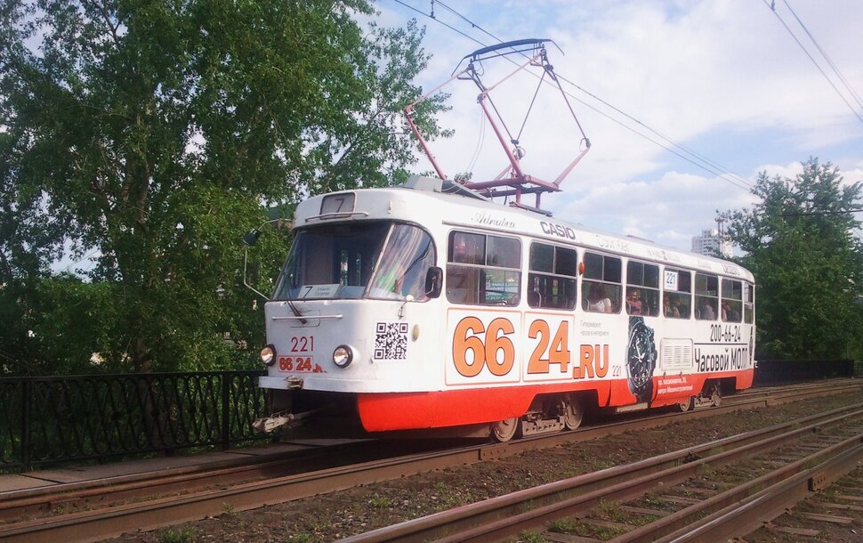 По лесочку
