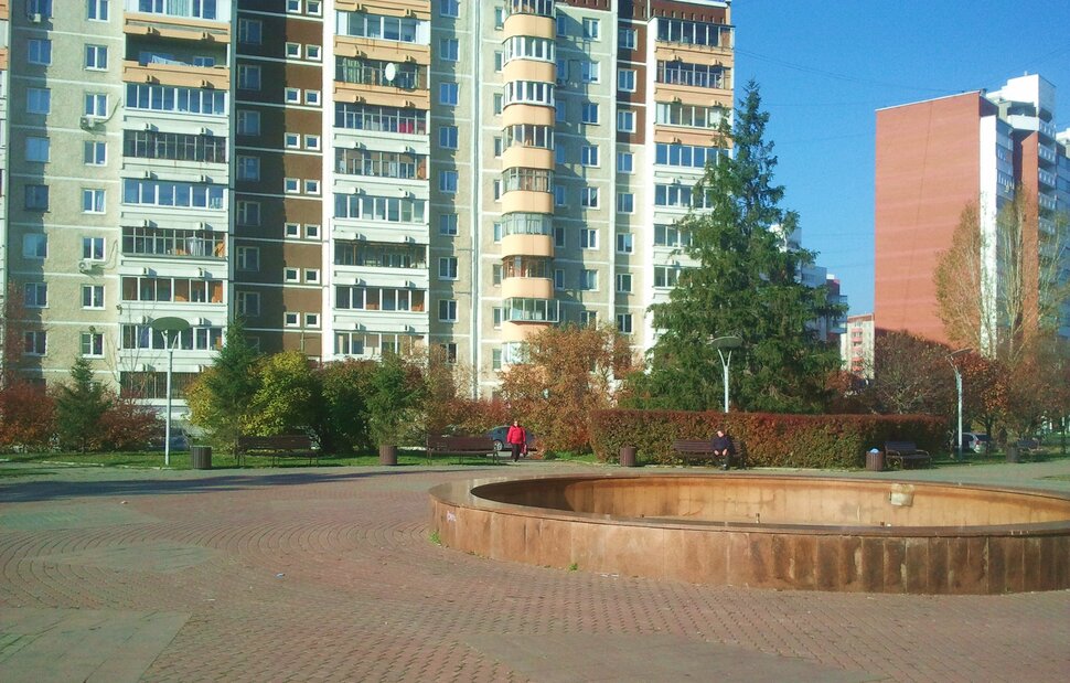 По бульвару