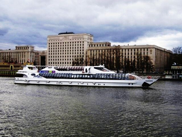 Москва. Фрунзенская набережная