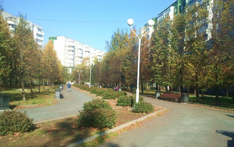 По бульвару