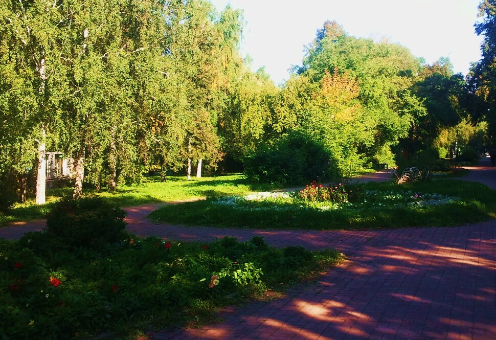 По бульвару в сентябре