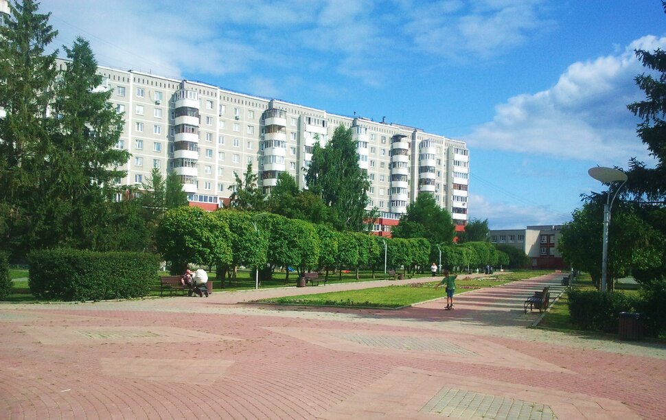 По бульвару