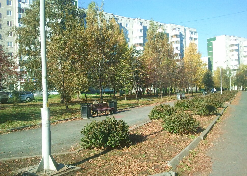 По бульвару