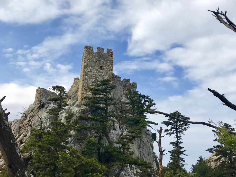 Замок Святого Илариона