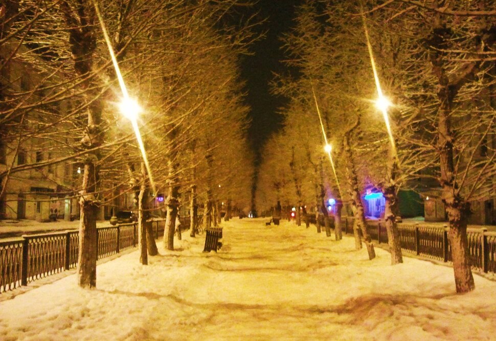 По бульвару