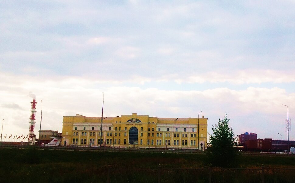 По проспекту