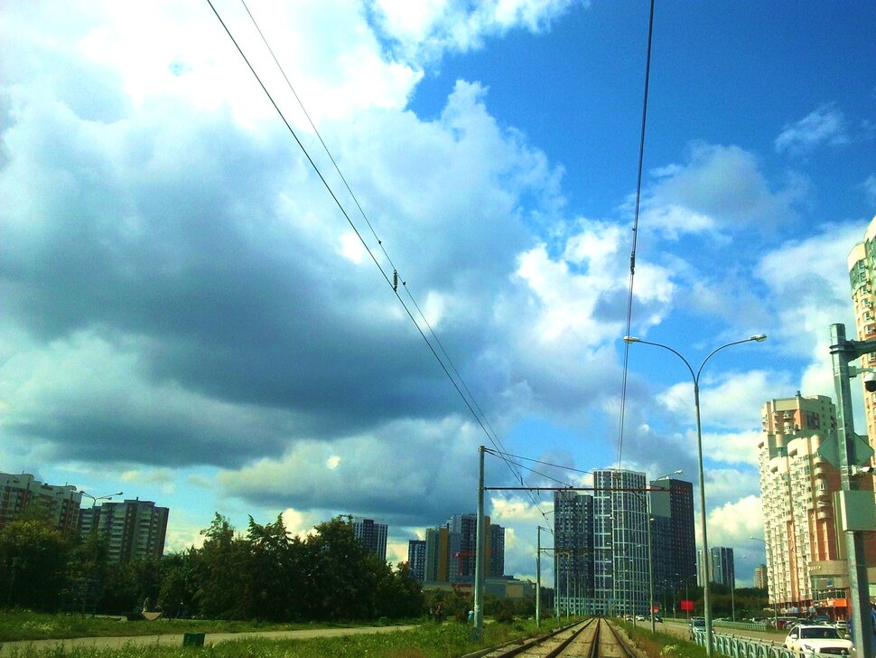 По проспекту