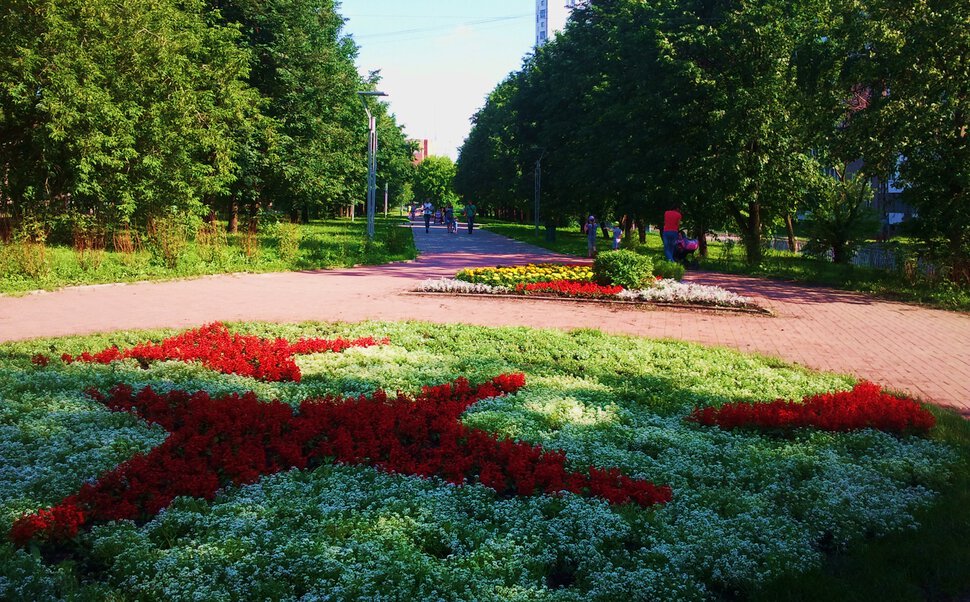 По бульварчику
