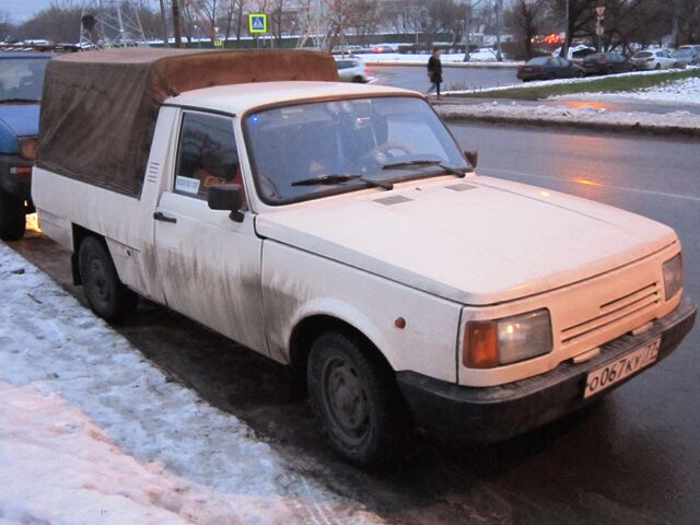 Белый пикап