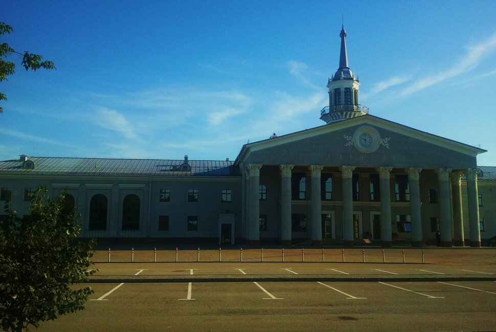 По родному городу