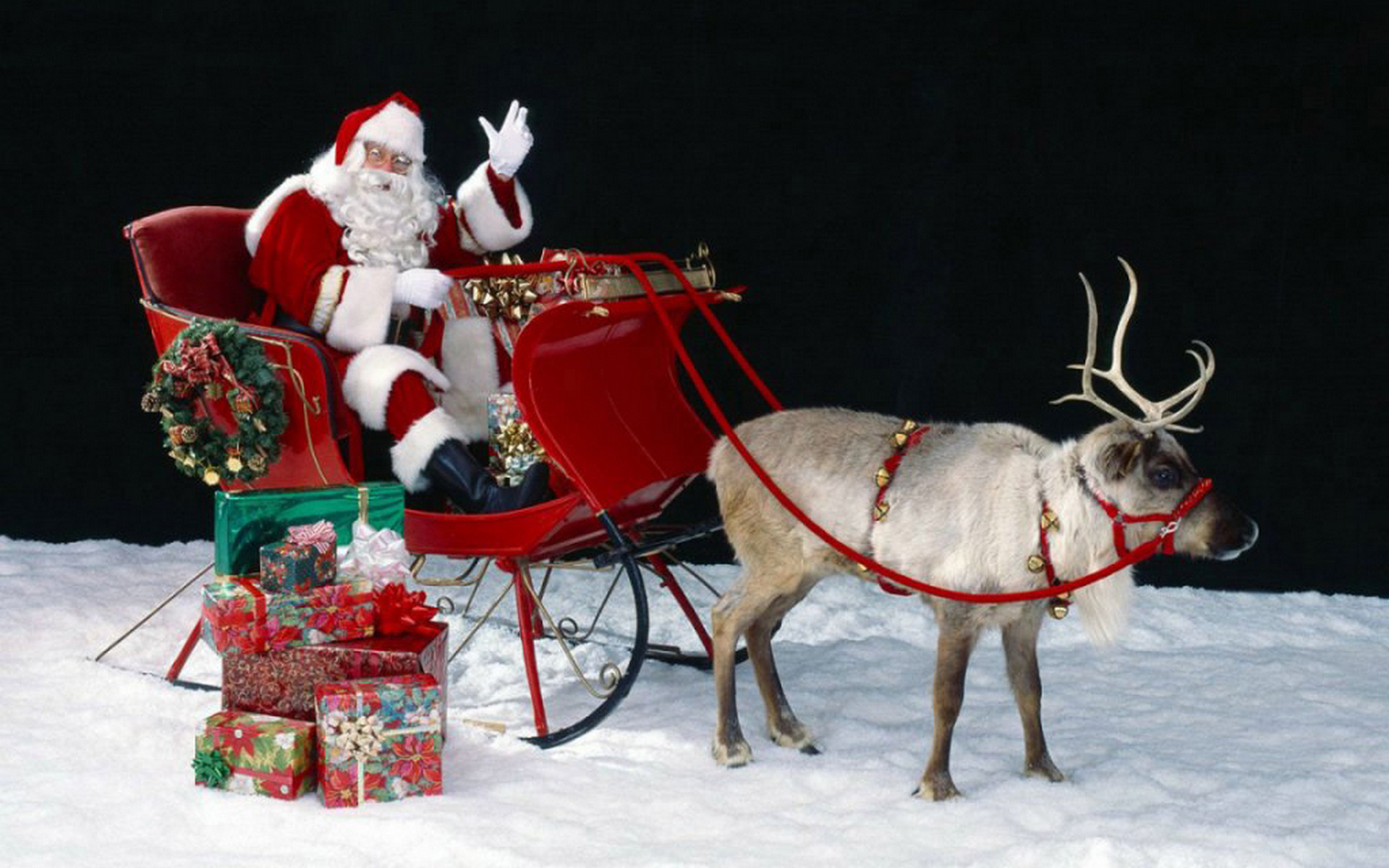 Санта-Клаус в повозке скачать
