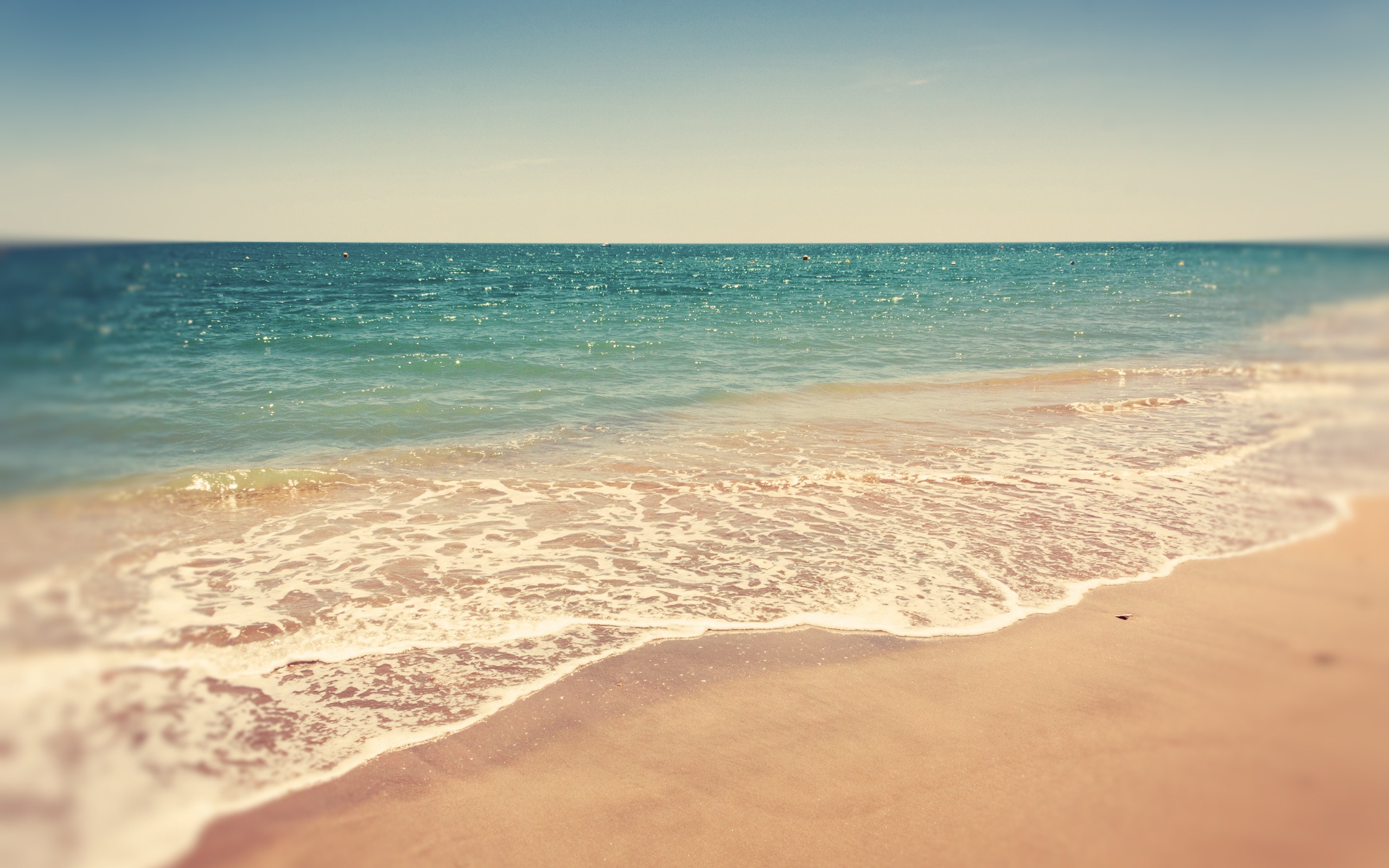Летние картинки на рабочий. Море песок. Лето пляж. Пляж фото. Обои море.