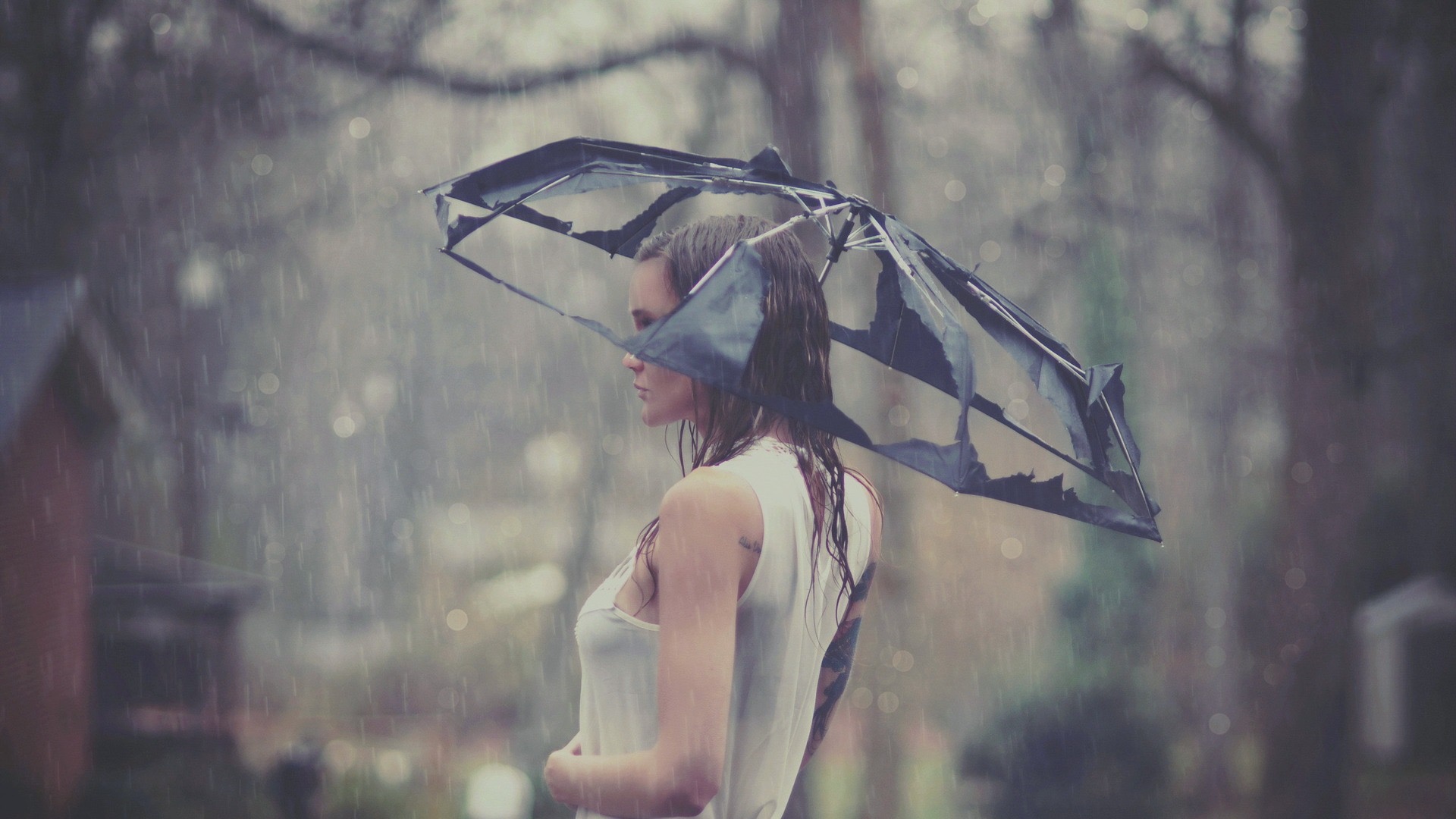 грустная девушка под зонтом без смс